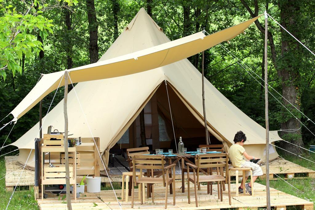 Hotel Atypik Nomad Recoubeau-Jansac Zewnętrze zdjęcie